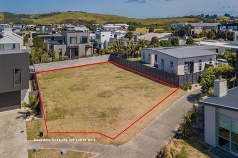 Photo of property in 14 Patiki Place, Omaha, 0986