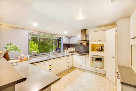 Photo of property in 18 Konini Road, Titirangi, Auckland, 0604