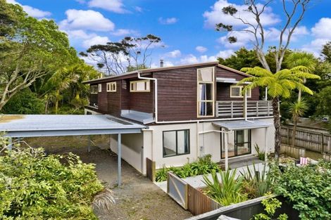 Photo of property in 5 Waipuia Place, Greenhithe, Auckland, 0632