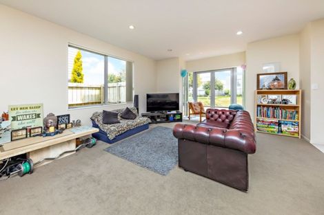 Photo of property in 87 Popokatea Drive, Takanini, 2112