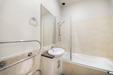 Photo of property in 14/6 Islington Avenue, New Lynn, Auckland, 0600
