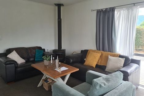 Photo of property in 72 Woodward Street East, Featherston, 5710