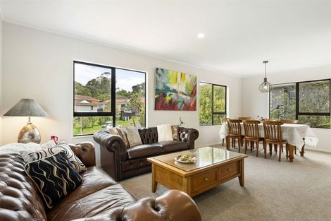 Photo of property in 21 Topliss Drive, Northcross, Auckland, 0632