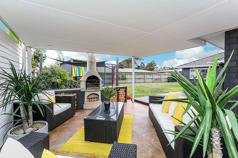 Photo of property in 5 Keene Drive, Bell Block, New Plymouth, 4312