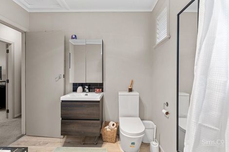 Photo of property in 4 Glenn Street, Castlecliff, Whanganui, 4501