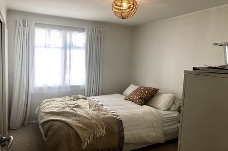 Photo of property in 80 The Parade, Island Bay, Wellington, 6023