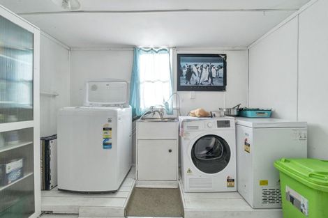 Photo of property in 17 Milmoe Street, Hawera, 4610