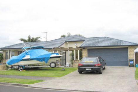 Photo of property in 1 Anton Place, Takanini, 2112