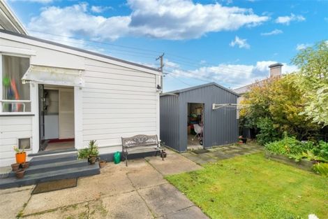 Photo of property in 121 Macandrew Road, South Dunedin, Dunedin, 9012