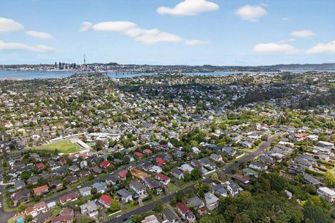 Photo of property in 98 Eban Avenue, Hillcrest, Auckland, 0627