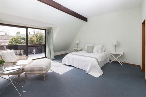 Photo of property in 33 Dovedale Avenue, Ilam, Christchurch, 8041