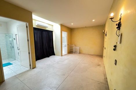 Photo of property in 37 Quedley Court, Eastern Beach, Auckland, 2012