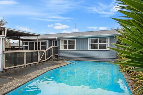 Photo of property in 1 Warwick Avenue, St Andrews, Hamilton, 3200