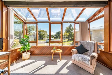 Photo of property in 74 California Drive, Totara Park, Upper Hutt, 5018