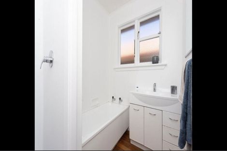 Photo of property in 11 Estuary Road, New Brighton, Christchurch, 8061