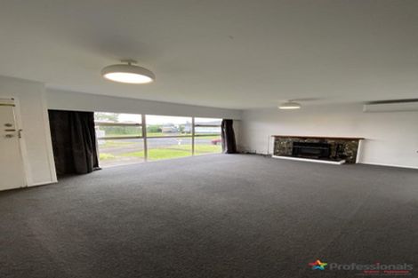 Photo of property in 119 Edgewater Drive, Pakuranga, Auckland, 2010