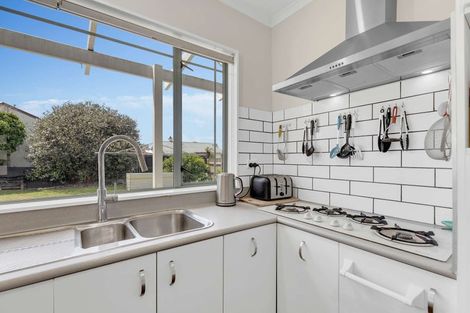 Photo of property in 22 Kawatiri Avenue, Gonville, Whanganui, 4501
