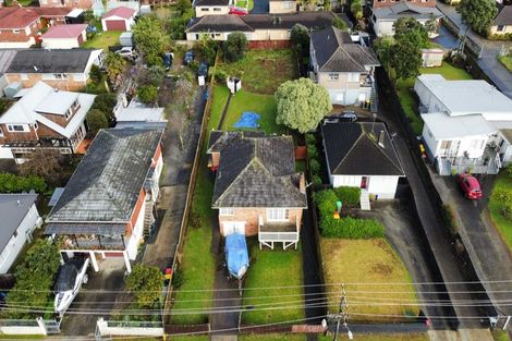 Photo of property in 25 Crawford Avenue, Mangere Bridge, Auckland, 2022