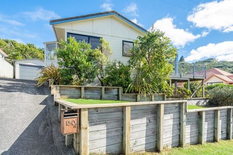 Photo of property in 1/150 Tirohanga Road, Tirohanga, Lower Hutt, 5010