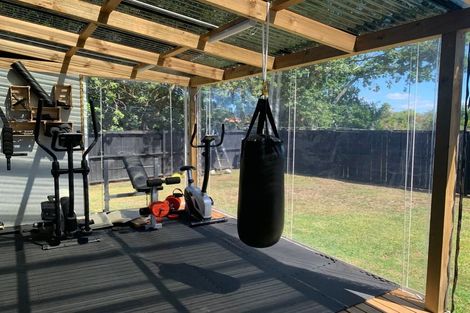 Photo of property in 2/42 Mirrabooka Avenue, Botany Downs, Auckland, 2010