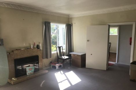 Photo of property in 2 Chester Road, Tawa, Wellington, 5028