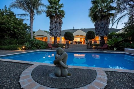 Photo of property in 82 Brownhill Road, Whitford, Manurewa, 2576