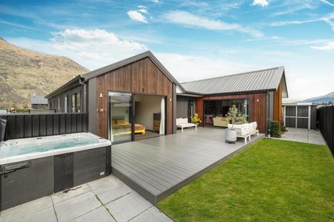 Photo of property in 12 Regent Street, Lower Shotover, Queenstown, 9304