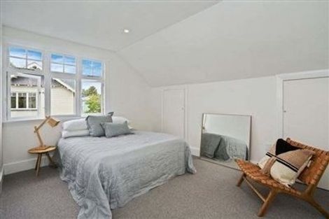Photo of property in 33 Kotare Street, Fendalton, Christchurch, 8041