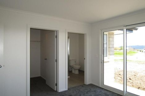 Photo of property in 35 Harakeke Drive, Wharewaka, Taupo, 3330