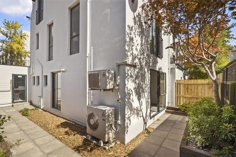Photo of property in 28d Cranmer Square, Christchurch Central, Christchurch, 8013