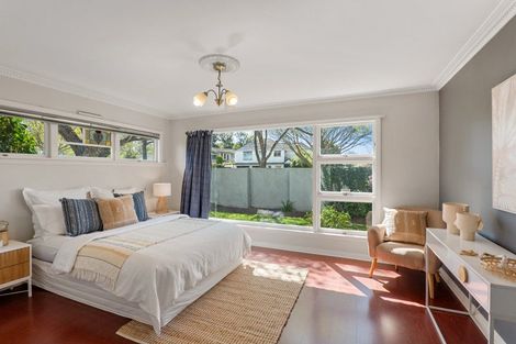 Photo of property in 223 Memorial Avenue, Burnside, Christchurch, 8053