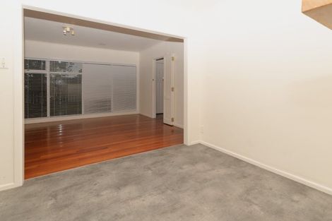 Photo of property in 2/164 Forrest Hill Road, Forrest Hill, Auckland, 0620
