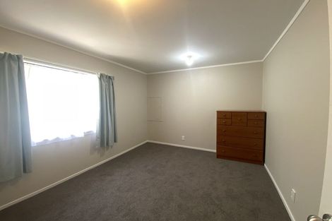 Photo of property in 6 Bury Grove, Strathmore Park, Wellington, 6022