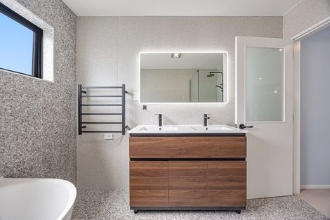 Photo of property in 26 Windlass Street, Long Bay, Auckland, 0630