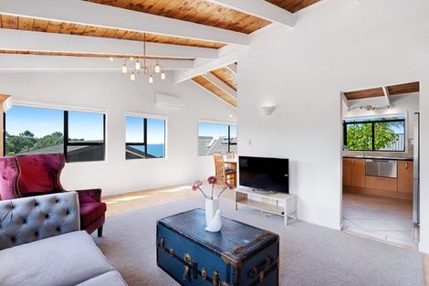 Photo of property in 1/59 Churchill Road, Murrays Bay, Auckland, 0630