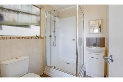 Photo of property in 25 Duncansby Road, Stanmore Bay, Whangaparaoa, 0932