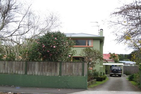 Photo of property in 38-40 Belt Road, Moturoa, New Plymouth, 4310