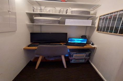 Photo of property in 5 Keats Place, Blockhouse Bay, Auckland, 0600