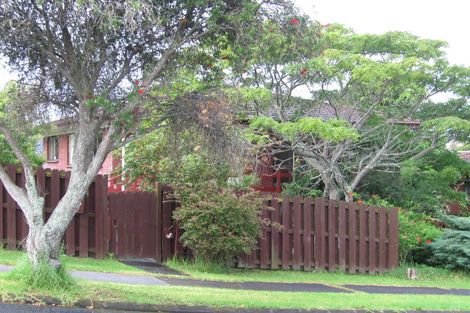 Photo of property in 1/2 Regia Close, Half Moon Bay, Auckland, 2012