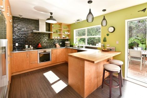 Photo of property in 17 Waldorf Crescent, Orewa, 0931