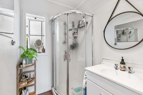 Photo of property in 170 Old Farm Road, Hamilton East, Hamilton, 3216