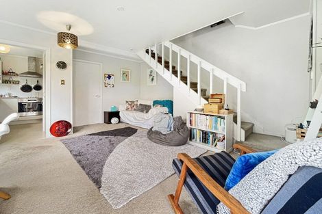 Photo of property in 1/15 Titiwai Place, Birkenhead, Auckland, 0626