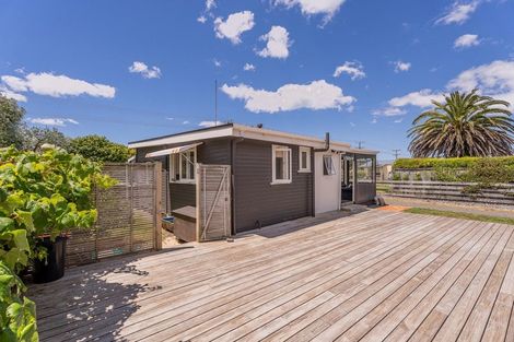 Photo of property in 24 Captain Cook Road, Cooks Beach, Whitianga, 3591