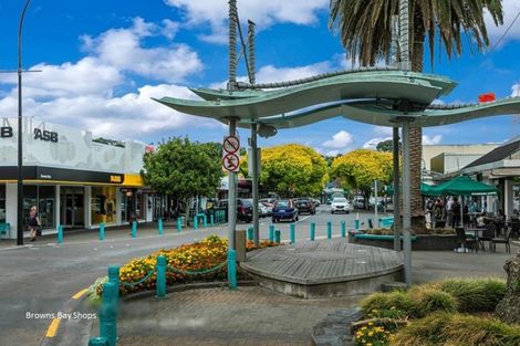 Photo of property in 85 John Downs Drive, Browns Bay, Auckland, 0630