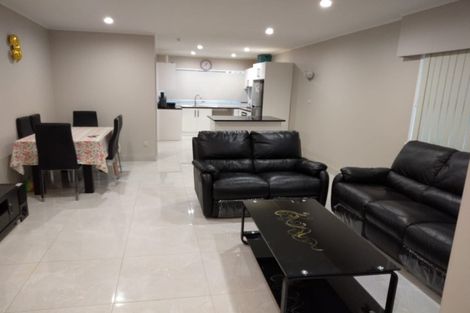 Photo of property in 3/54 Great South Road, Manurewa, Auckland, 2102