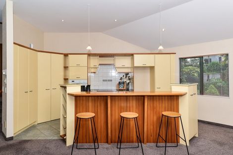 Photo of property in 2 Minchin Crescent, St Andrews, Hamilton, 3200