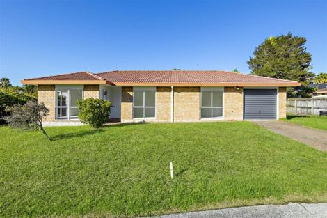 Photo of property in 26 Milan Drive, Glen Eden, Auckland, 0602