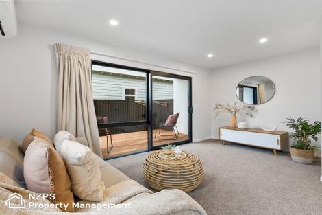 Photo of property in 24 Royal Crescent, Saint Kilda, Dunedin, 9012