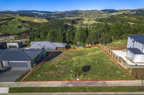 Photo of property in 160 Endeavour Drive, Whitby, Porirua, 5024