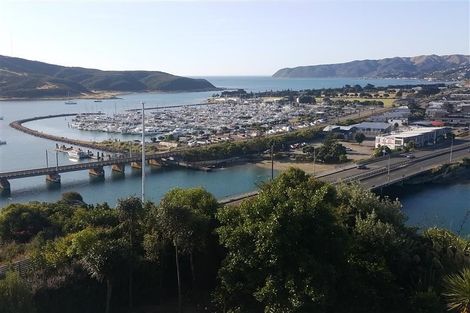 Photo of property in 58 Kiriwai Road, Paremata, Porirua, 5024